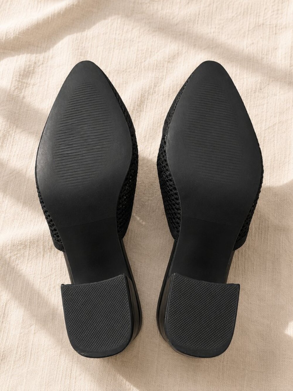 Tahari Santorini Open Knit Pointed Toe Mule Block Heel Black Women's 7.5 - Picture 4 of 8